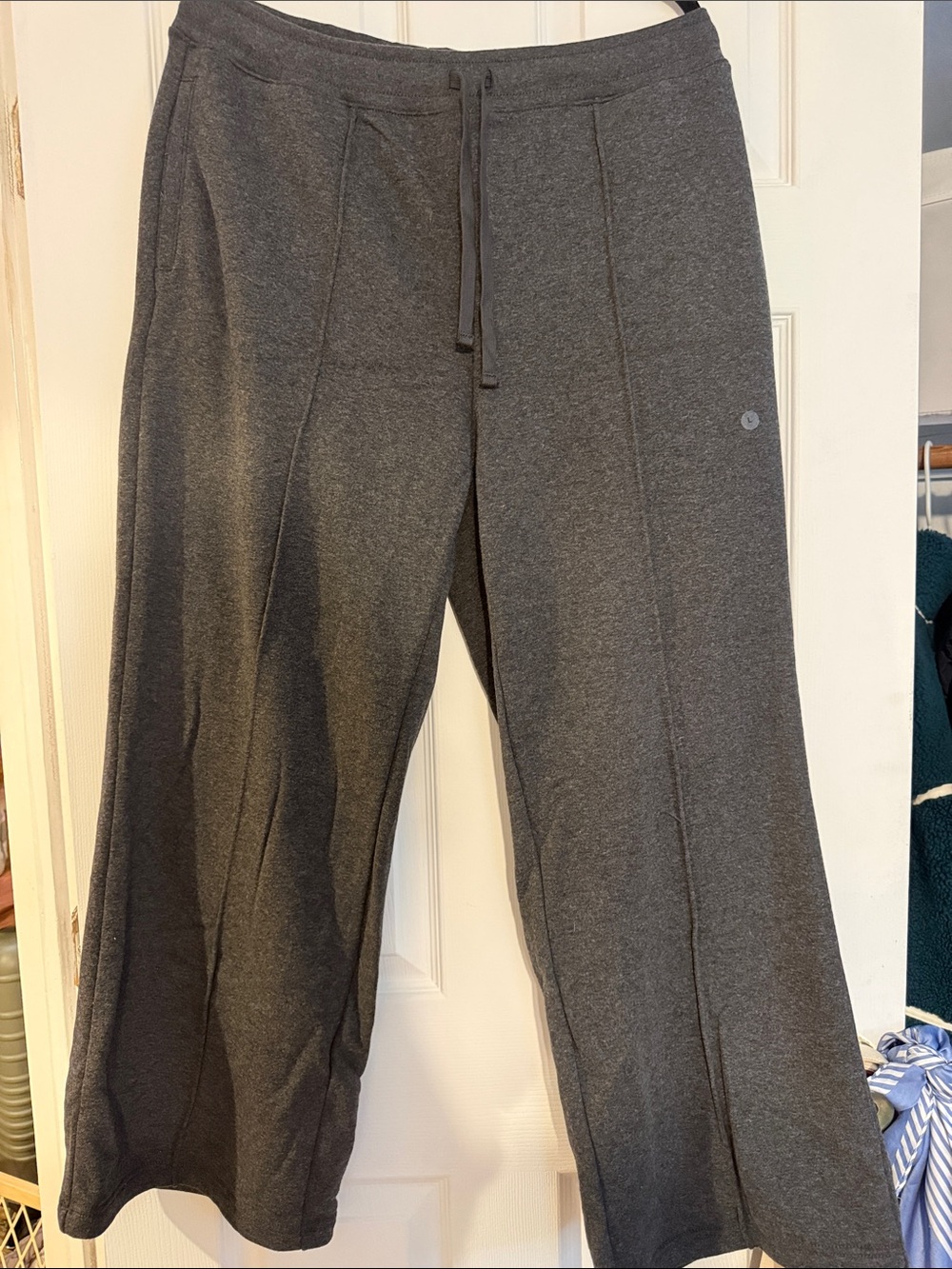 NEW!!! American Eagle Outfitters Charcoal Wide-Leg Sweatpants
